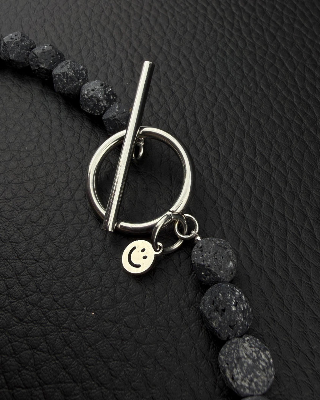 LJÓSBRUNNUR II | Handmade Lava Stone & Pearl Necklace | Dark Minimal Jewelry